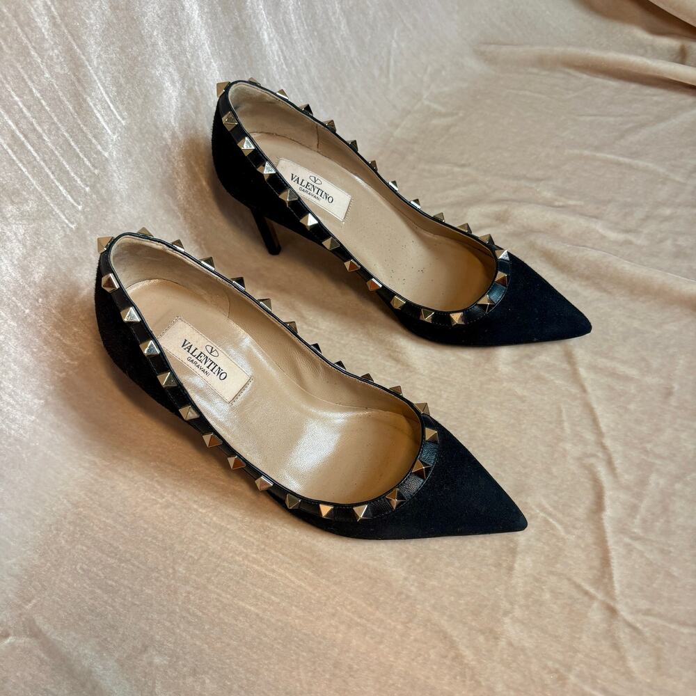 Valentino Garavani Rockstud Pumps Black Suede Pointed Toe Heels EU 35.5 US 5